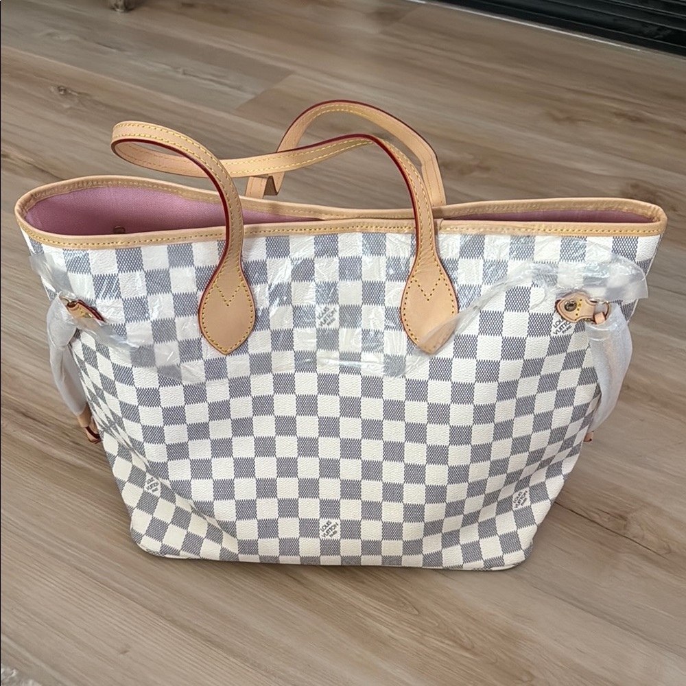 Checkered Tote Bag - White and Tan